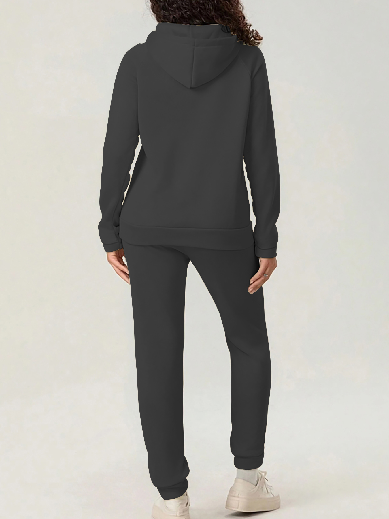 Autumn and Winter Essential Fl - مراجعة Winter Clothing Essential وسعره