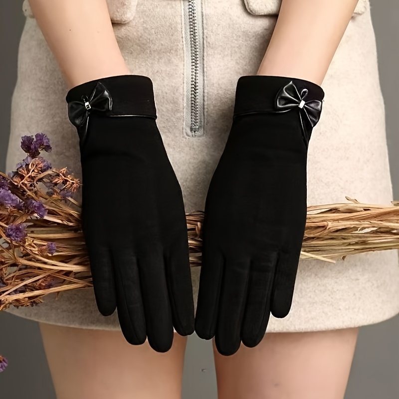 Winter Women's Bow Touch Scree - مراجعة Winter Clothing Essential وسعره