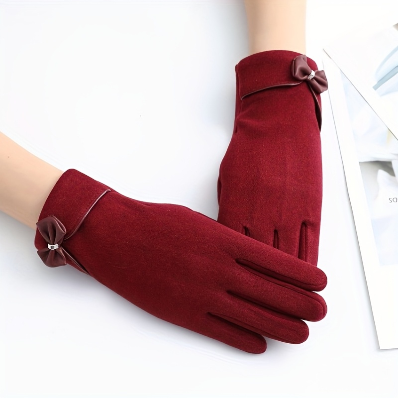 Winter Women's Bow Touch Scree - مراجعة Winter Clothing Essential وسعره