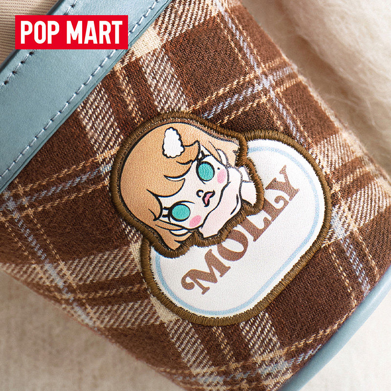 POP MART Molly Positive Winter - مراجعة Winter Clothing Guide وسعره